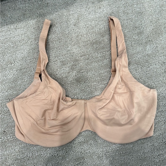 Skims Smoothing Intimates Unlined Bra - Picture 1 of 6